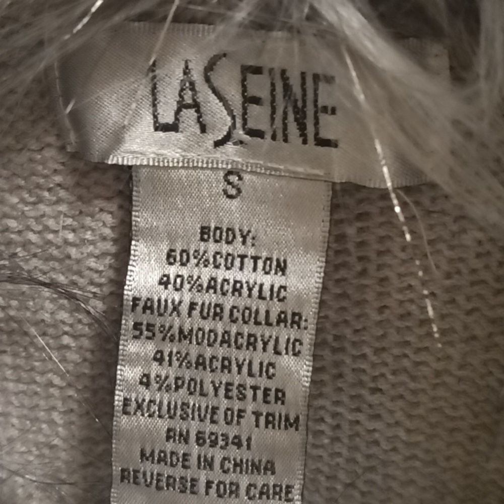 NWOT LASEINE s/s layered sweater w silver & black faux fur collar w shimmers S S